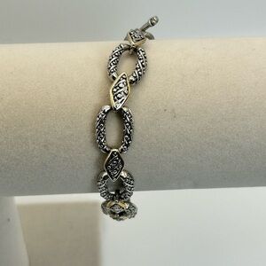 Two-tone Oval Link Bracelet Toggle Closure 8.5" Unsigned